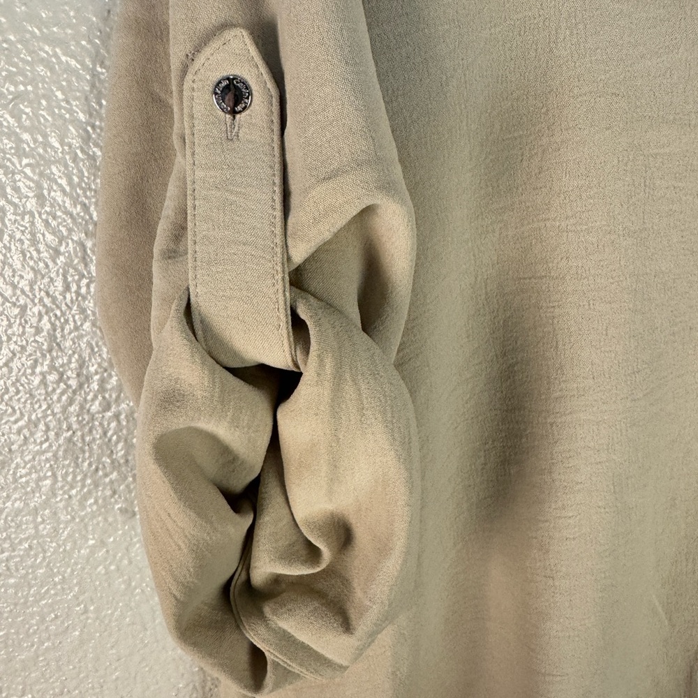 Banded Collar Pocket Detail Long Roll-Tab Sleeve Blouse camel tan - Picture 2 of 9